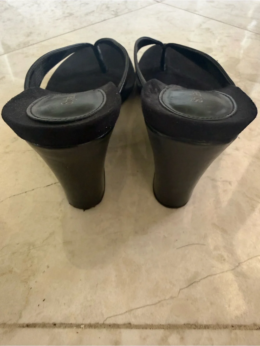 Style & Co. Black Women's Thong Sandals (Used) Size 6.5
